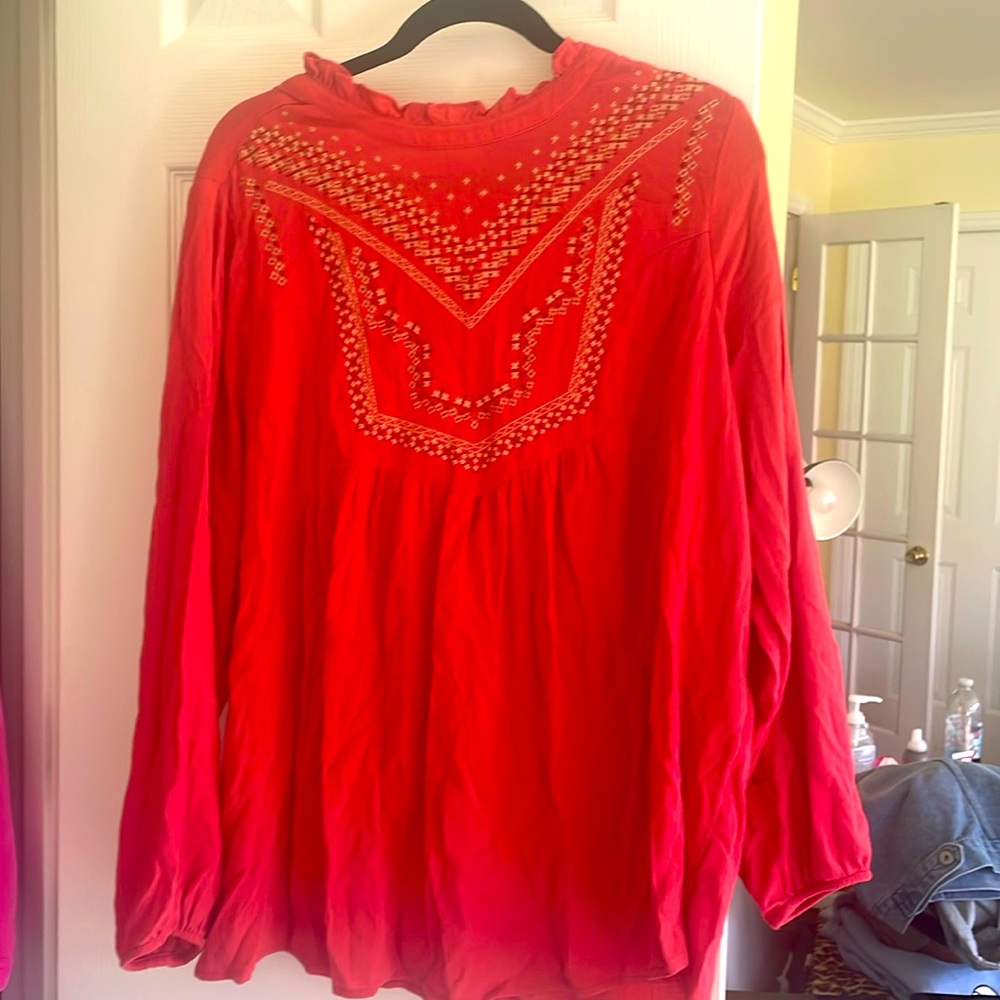 Vibrant colorful top!